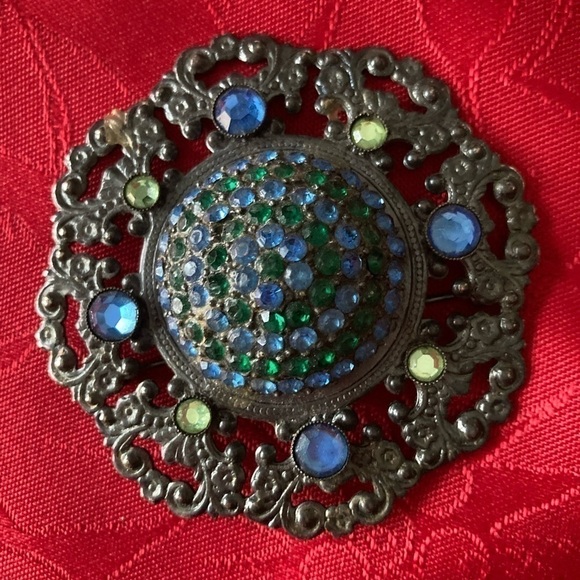 VINTAGE STYLE Black  Round Brooch with Rhinestones - Picture 5 of 7